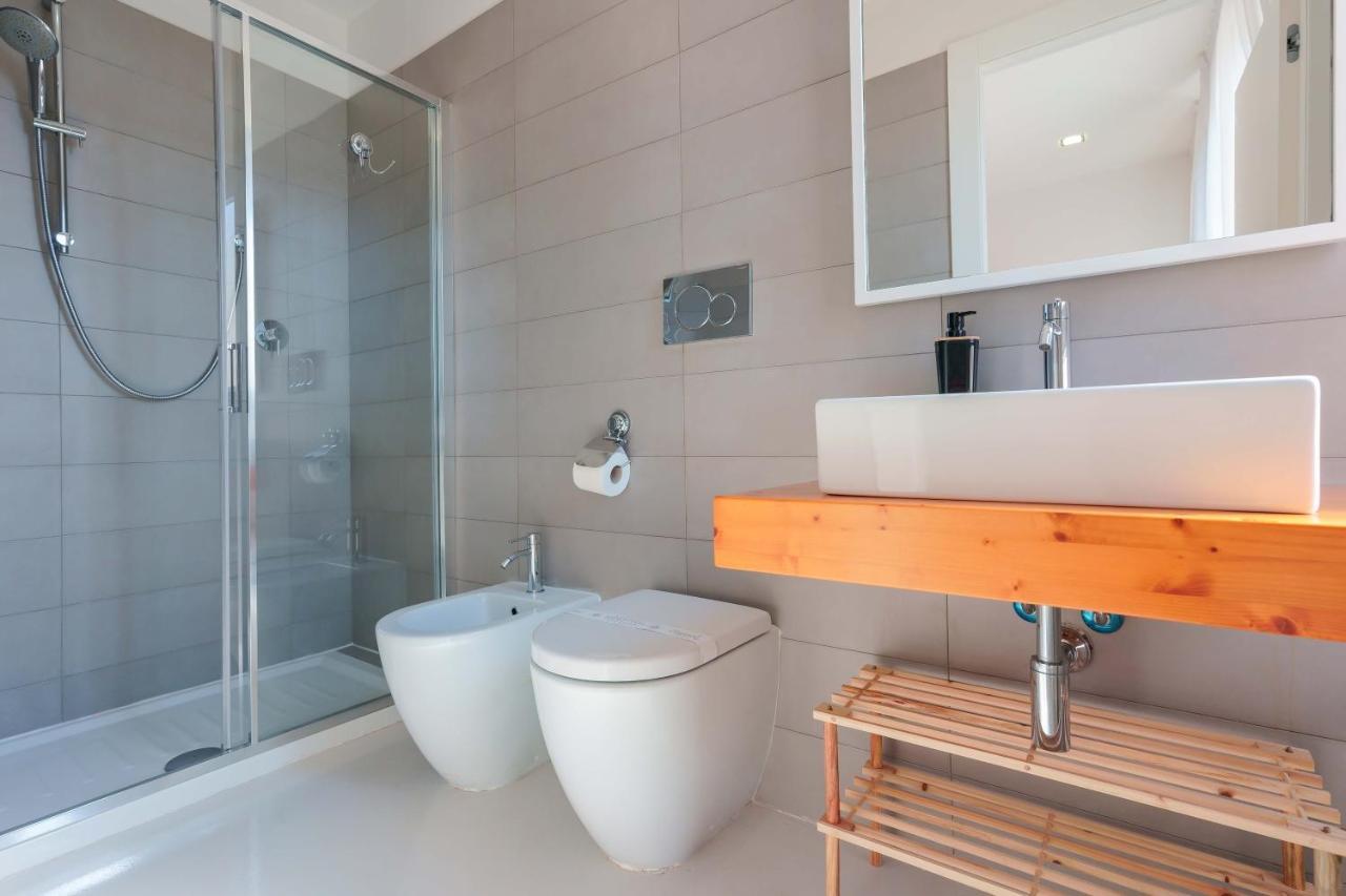 קליארי Petrarca Venti Rooms - Eja Sardinia מראה חיצוני תמונה