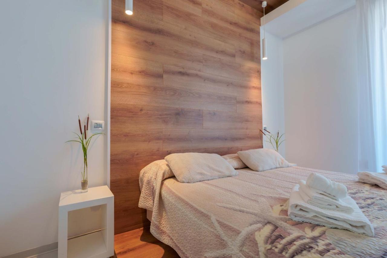 קליארי Petrarca Venti Rooms - Eja Sardinia מראה חיצוני תמונה