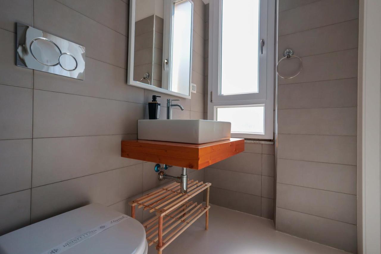 קליארי Petrarca Venti Rooms - Eja Sardinia מראה חיצוני תמונה