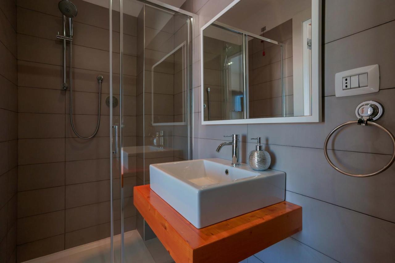 קליארי Petrarca Venti Rooms - Eja Sardinia מראה חיצוני תמונה