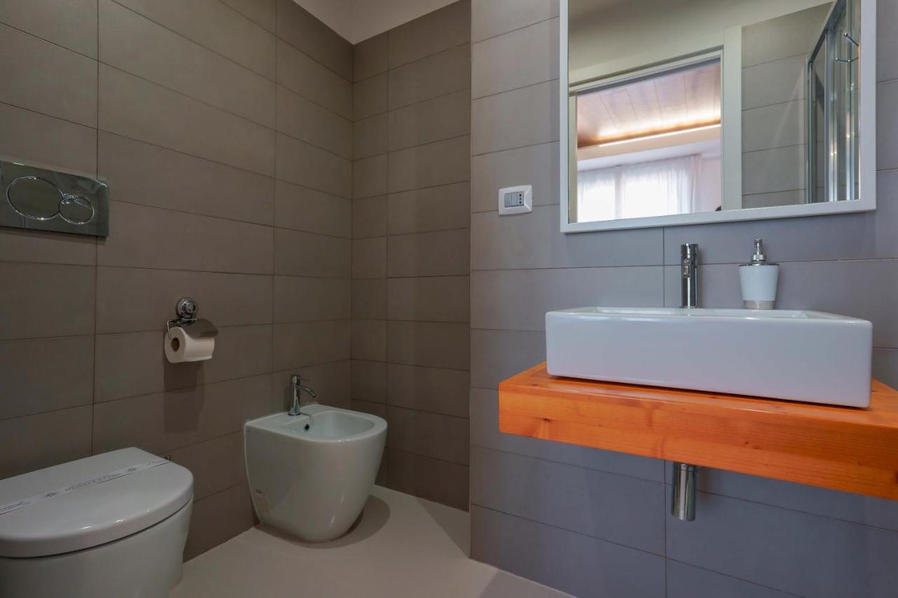 קליארי Petrarca Venti Rooms - Eja Sardinia מראה חיצוני תמונה