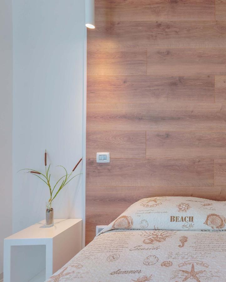 קליארי Petrarca Venti Rooms - Eja Sardinia מראה חיצוני תמונה
