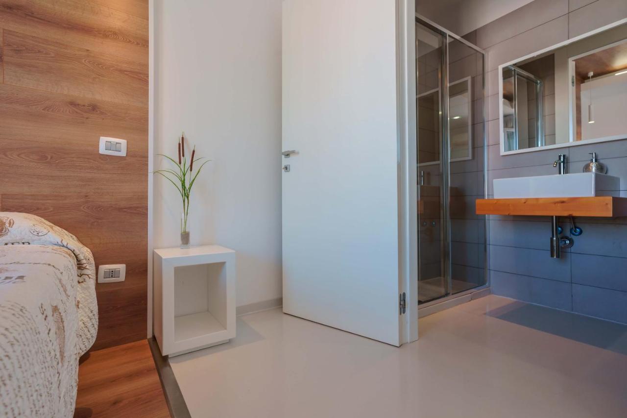 קליארי Petrarca Venti Rooms - Eja Sardinia מראה חיצוני תמונה