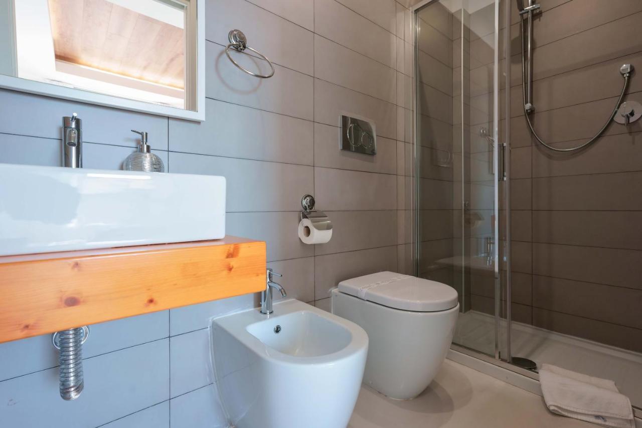 קליארי Petrarca Venti Rooms - Eja Sardinia מראה חיצוני תמונה